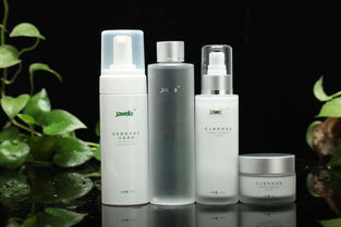 稀土元素賦能，鏡頭下的極光發(fā)絲 創(chuàng)意化妝品與頭發(fā)護(hù)理產(chǎn)品的跨界視覺(jué)盛宴